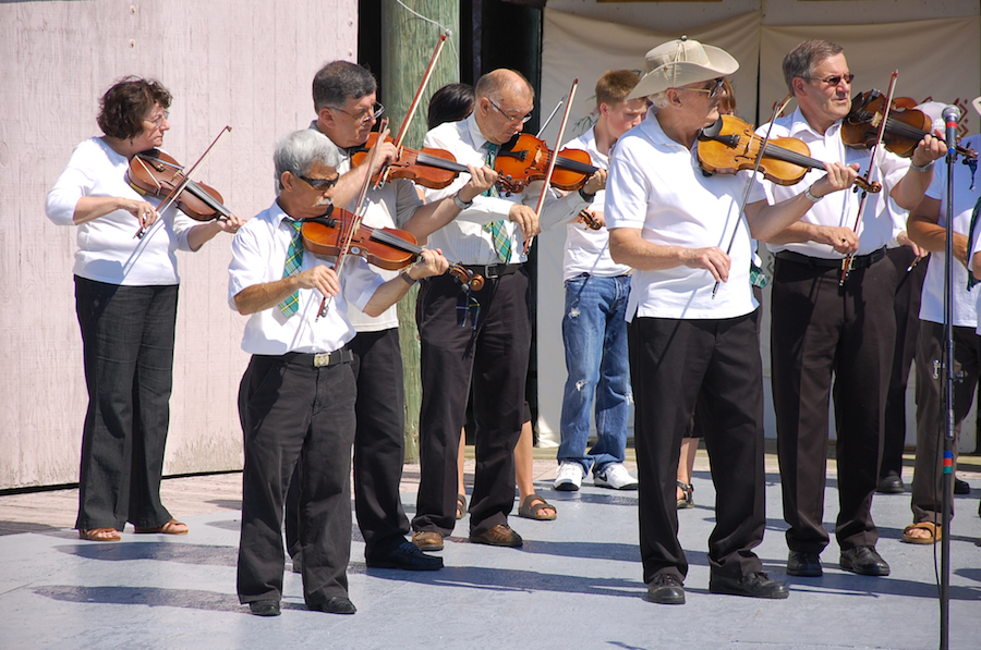 [dsc_5649.jpg] Cape Breton Fiddlers’ Association First Group Number