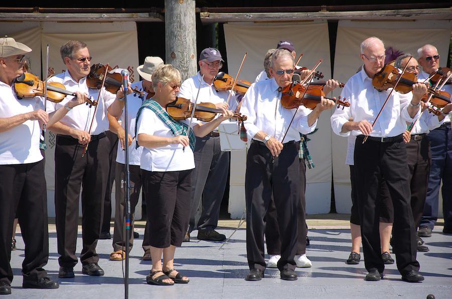 [dsc_5650.jpg] Cape Breton Fiddlers’ Association First Group Number