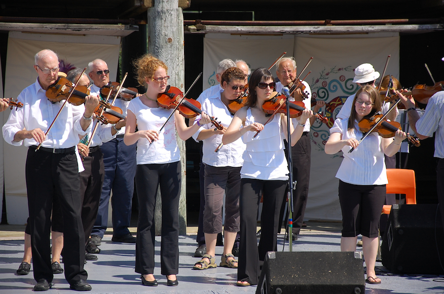 [dsc_5651.jpg] Cape Breton Fiddlers’ Association First Group Number