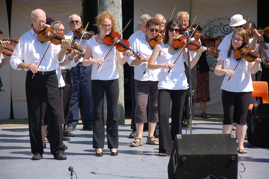 [dsc_5659.jpg] Cape Breton Fiddlers’ Association First Group Number