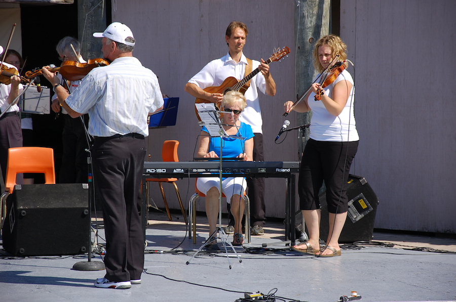 [dsc_5714.jpg] Cape Breton Fiddlers’ Association Second Group Number