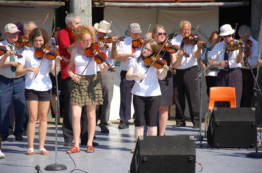 [dsc_5767.jpg] Cape Breton Fiddlers’ Association Second Group Number
