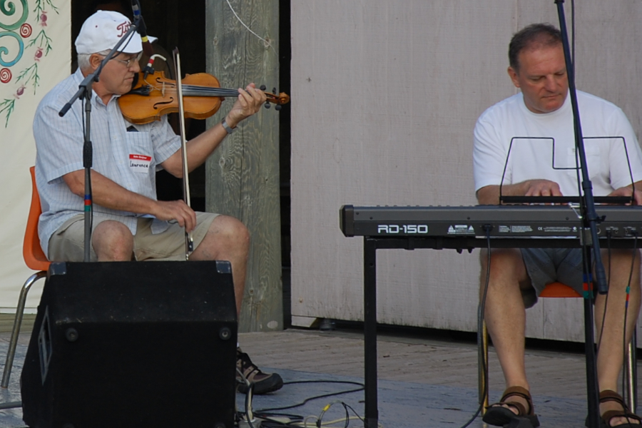 [dsc_6056.jpg] Lawrence Martell on fiddle accompanied by Sheumas MacNeil on keyboards