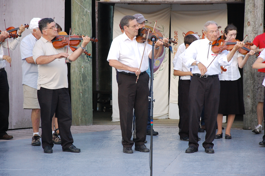 [dsc_6115.jpg] Cape Breton Fiddlers’ Association Final Group Number