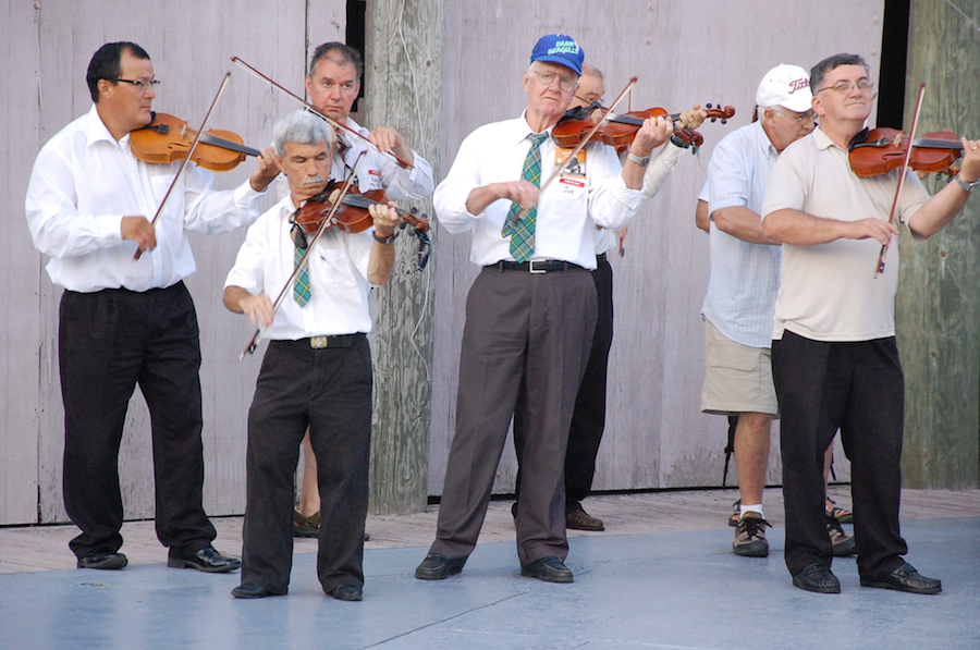 [dsc_6143.jpg] Cape Breton Fiddlers’ Association Final Group Number