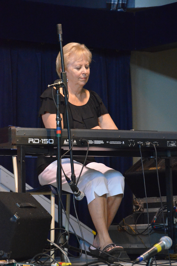 Betty Lou Beaton on keyboards
