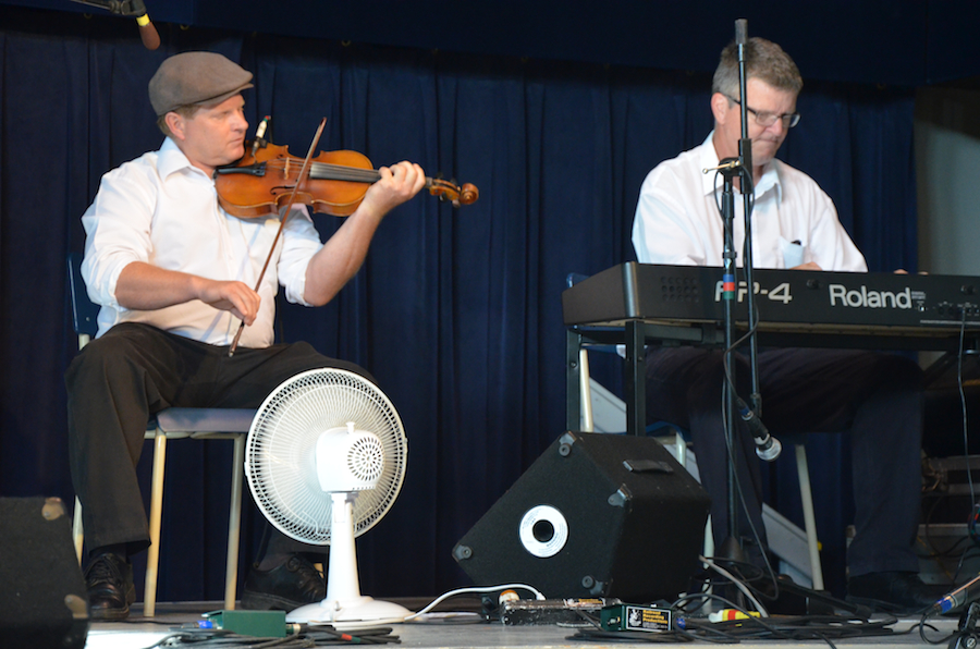 Kelly Shaw on fiddle accompanied by Lawrence Cameron on keyboards