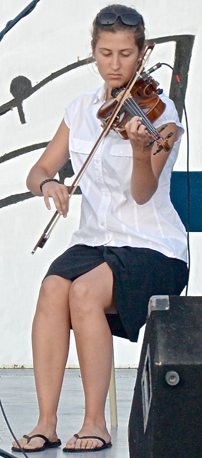 Janelle Boudreau on fiddle