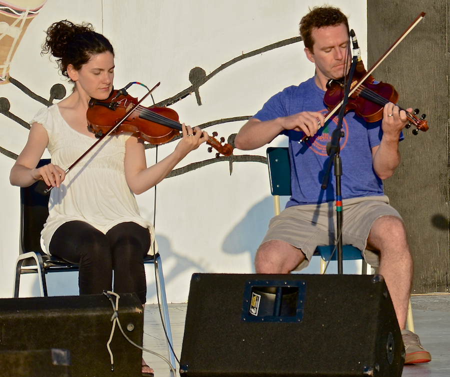 Lisa (Gallant) and Boyd MacNeil on fiddles