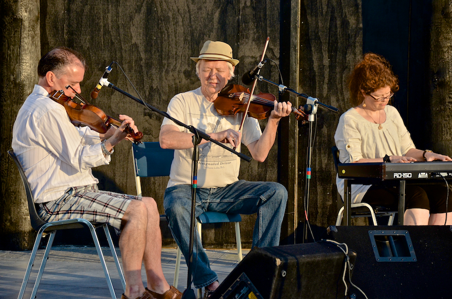 Larry Parks and Paul Cranford on fiddles accompanied by Sara Beck on keyboard