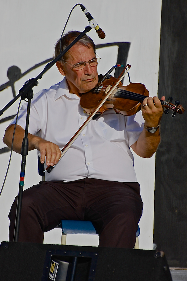 Stan Chapman on fiddle
