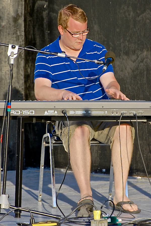 Colin MacDonald on keyboard