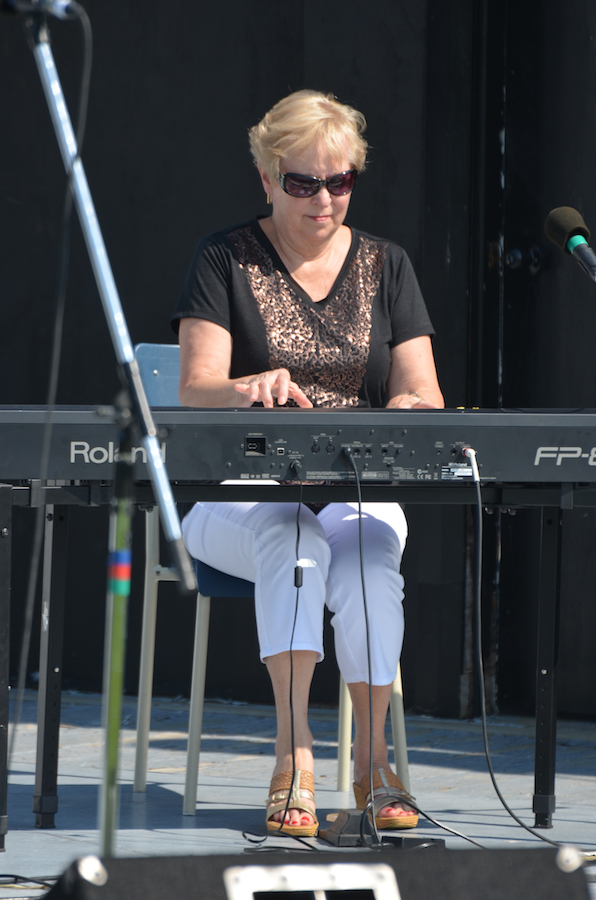 Betty Lou Beaton on keyboard