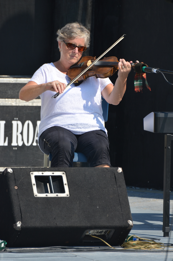 Linda Jensen-Moran on fiddle