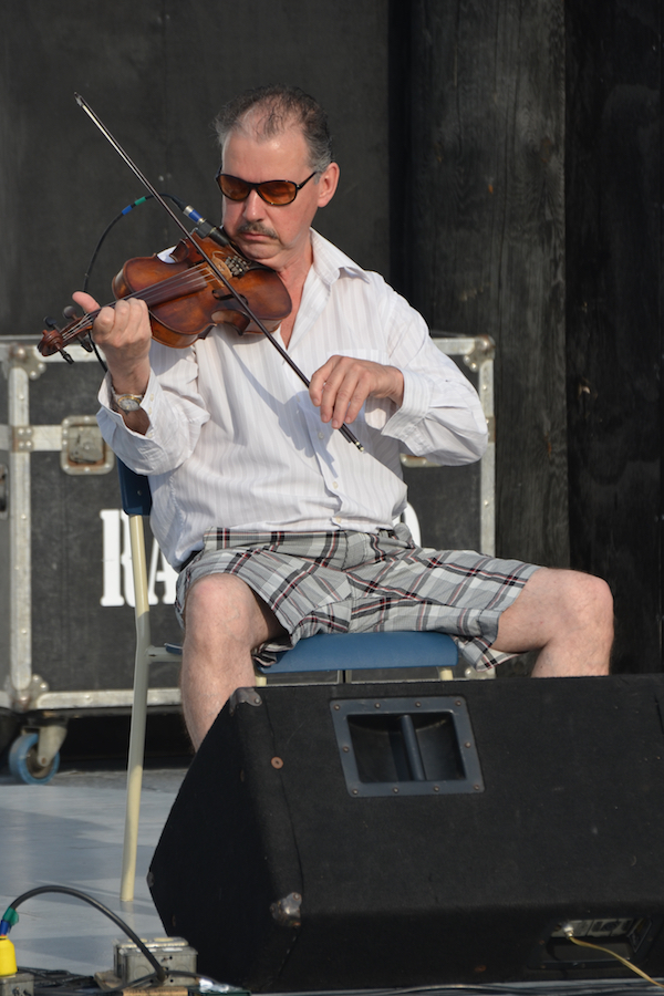 Larry Parks on fiddle
