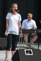 Carey Osborne singing Fiddler’s Green accompanied by Adam Young on keyboard