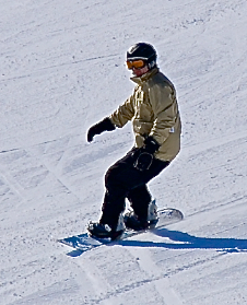 Descending on a snowboard