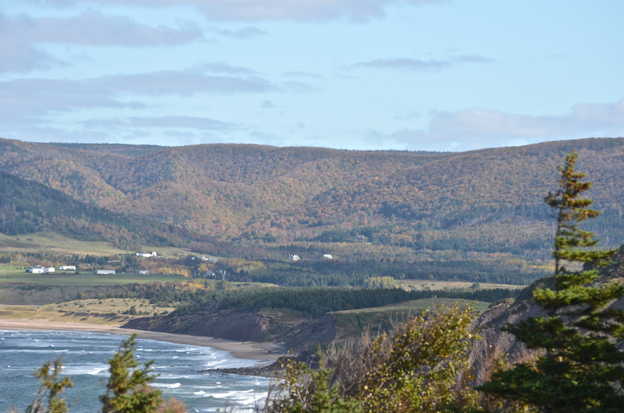 The folds of the southern Cape Mabou Highlands