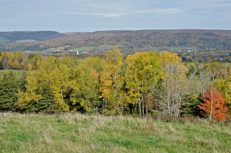 Some colour remains on Southwest Ridge (Mabou Ridge) with Mabou Mountain and the Cape Mabou Highlands as a backdrop