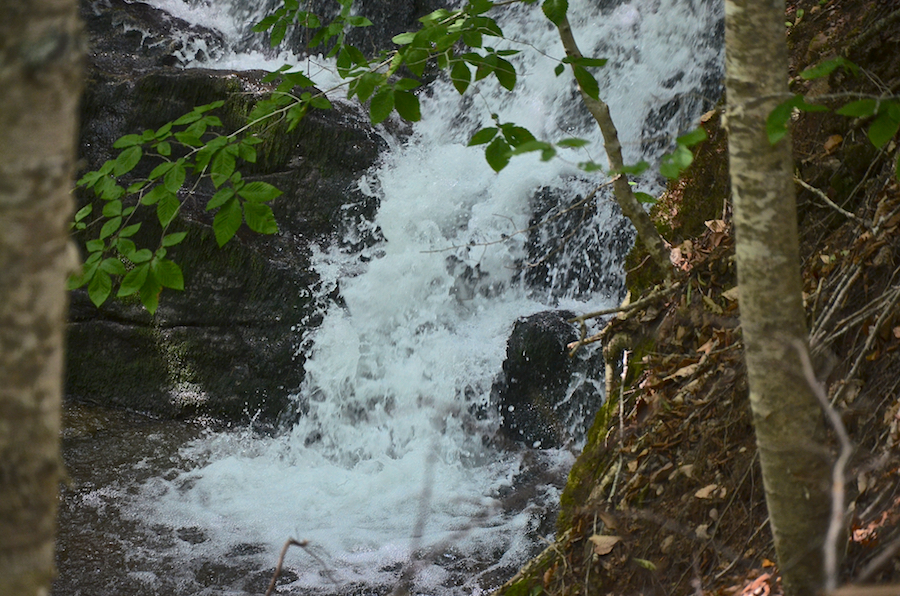 The lower cascade on the right side of Logans Glen Falls