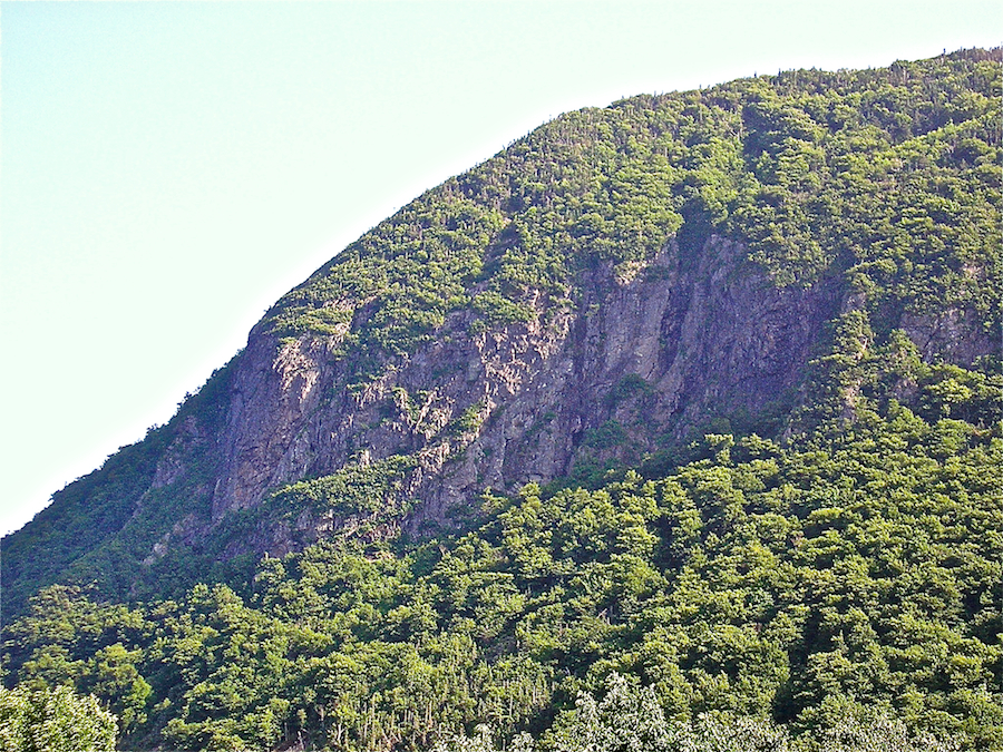 Cliffs on la Montagne Noire (Black Mountain)