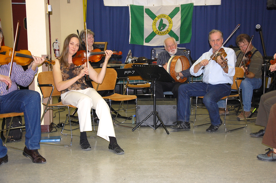 Photo of Ottawa Cape Breton Session jamming