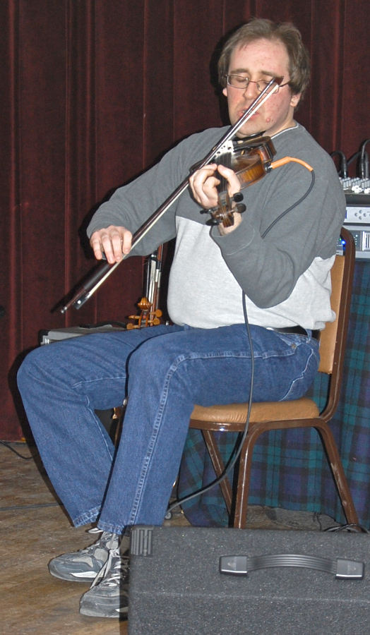 Photo of Gordon Aucoin on fiddle