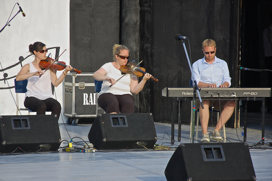 Stephanie MacDonald and Dara Smith-MacDonald on dual fiddles accompanied by Adam Young on keyboard