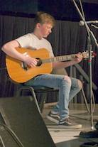 Malcolm MacNeil pickin’ tunes on guitar